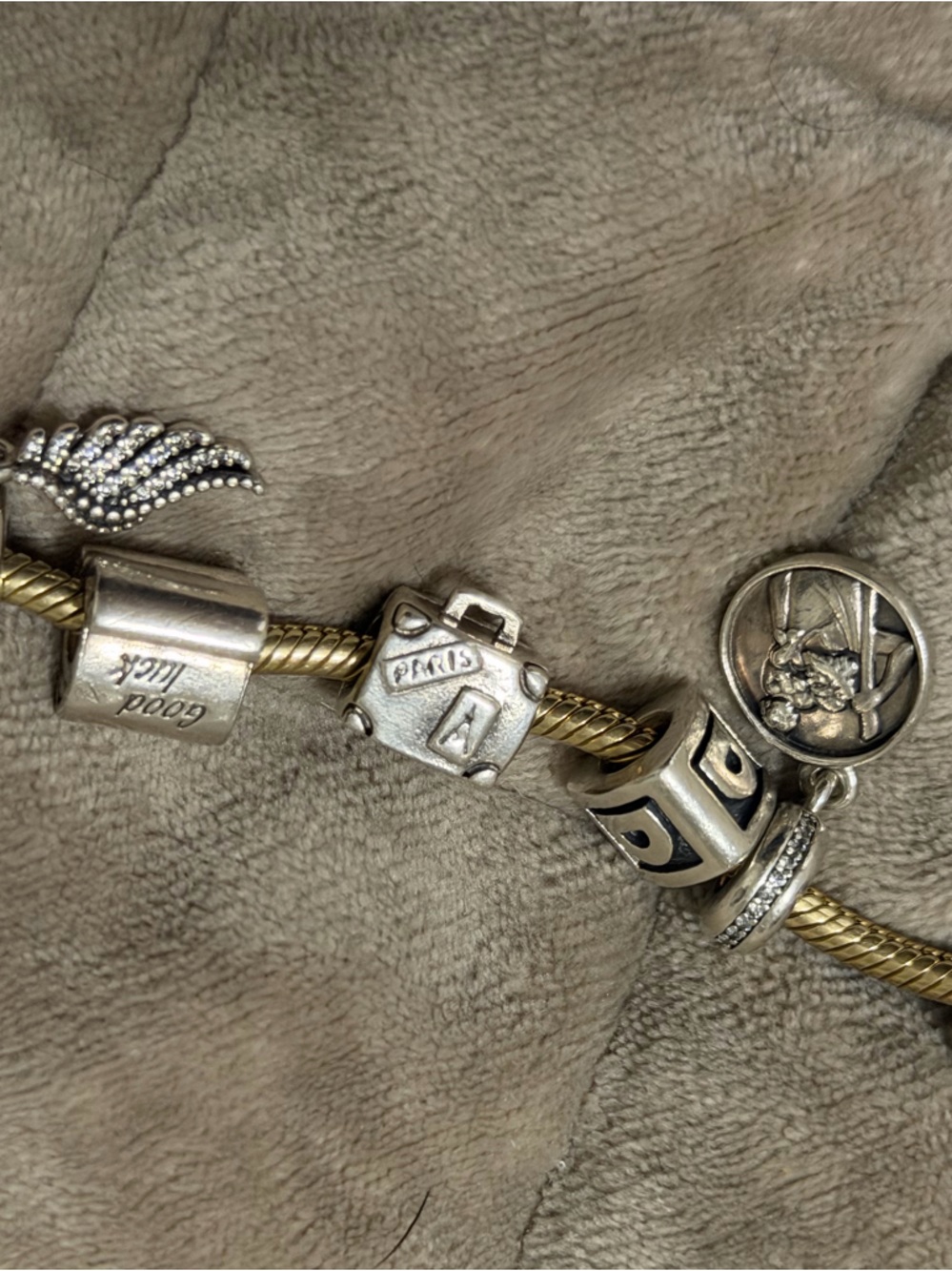 Pandora Suitcase charm